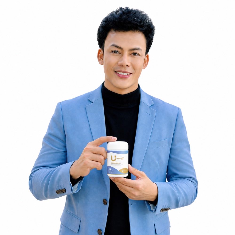 ผู้แนะนำผลิตภัณฑ์ถือกระปุก U-QMAC